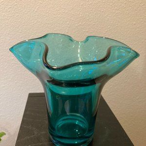 Hankerchief Vase 5 3/4” Tall Teal Vintage Art Glass